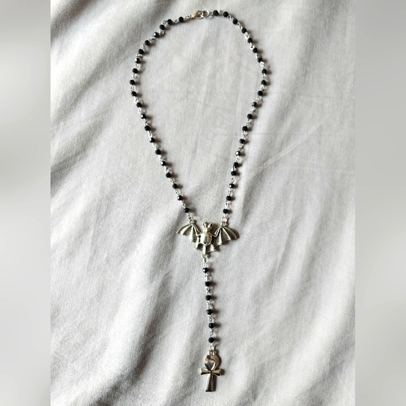 Handmade goth vampire rosary style black & silver necklace - Picture 5 of 6